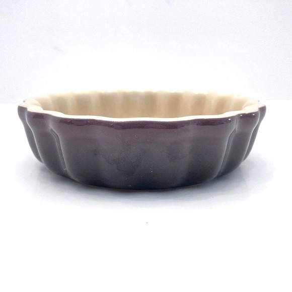 Le Creuset Fluted Flan Dish Cassis Purple 5" Individual Size Discontinued EUC - Picture 1 of 7